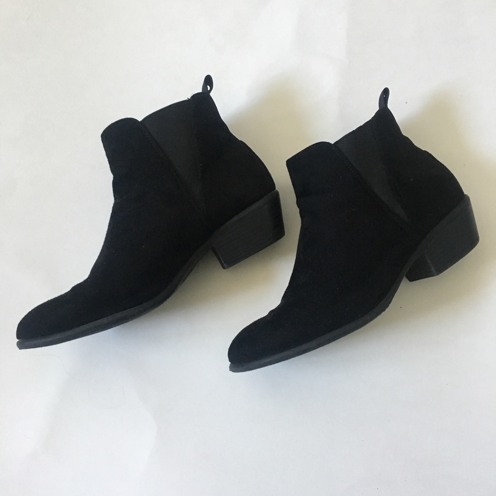 FUAX SUEDE BLACK CHELSEA BOOTIES